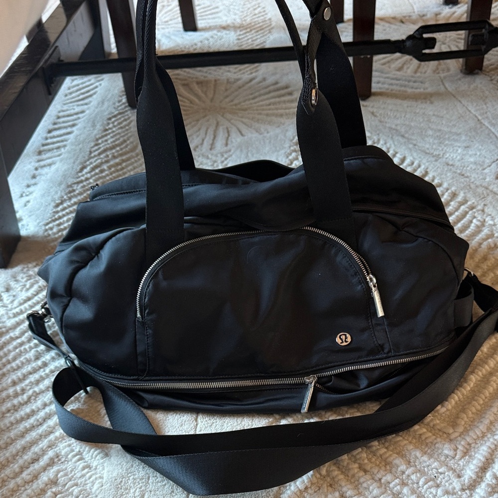 Lululemon city adventurer duffle bag 29L